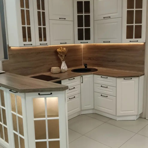 Как выбрать материалы для кухни в доме с переменной влажностью и температурой