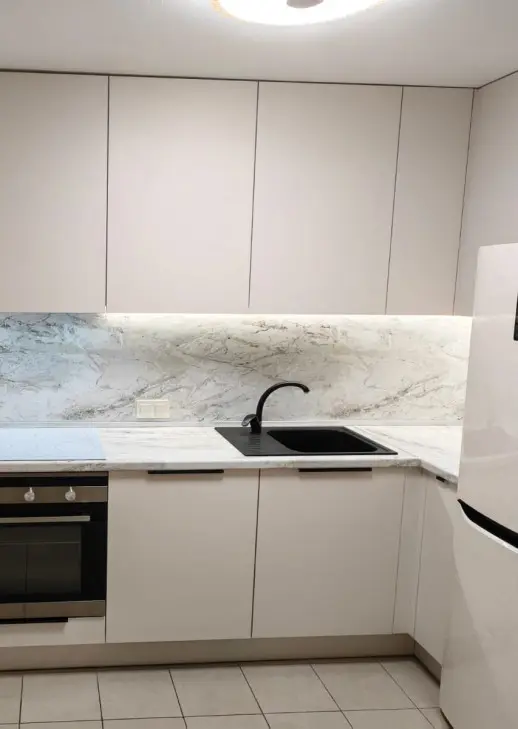 Кухонный гарнитур «Кухонный гарнитур «Брекчия Аврора»»