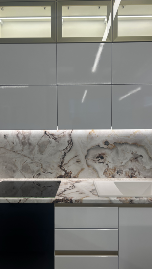 Молочный глянец 2080 мм