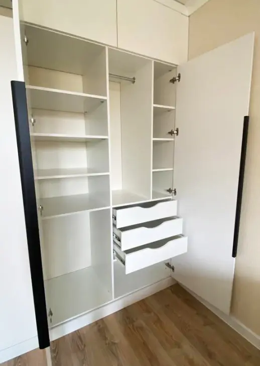 Встроенный шкаф