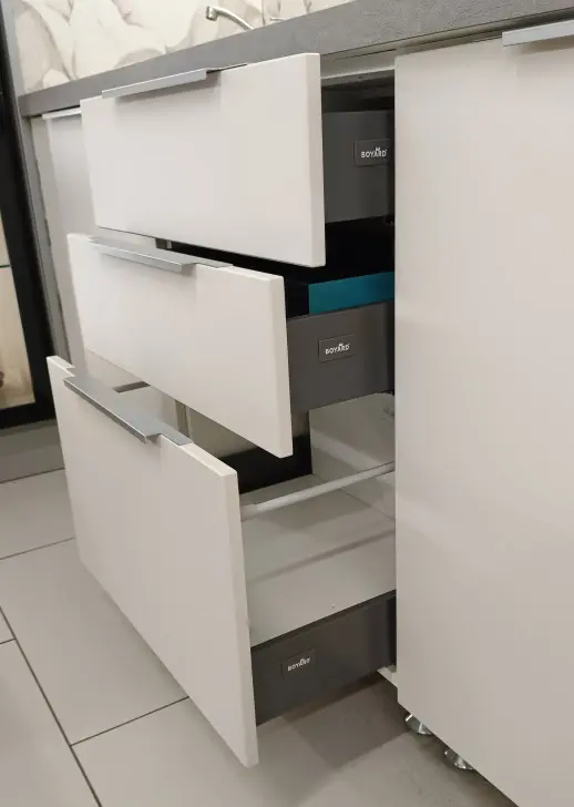 Кухонный гарнитур «Кухонный гарнитур «Торес 2400 мм»»