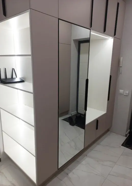 Шкаф в прихожую