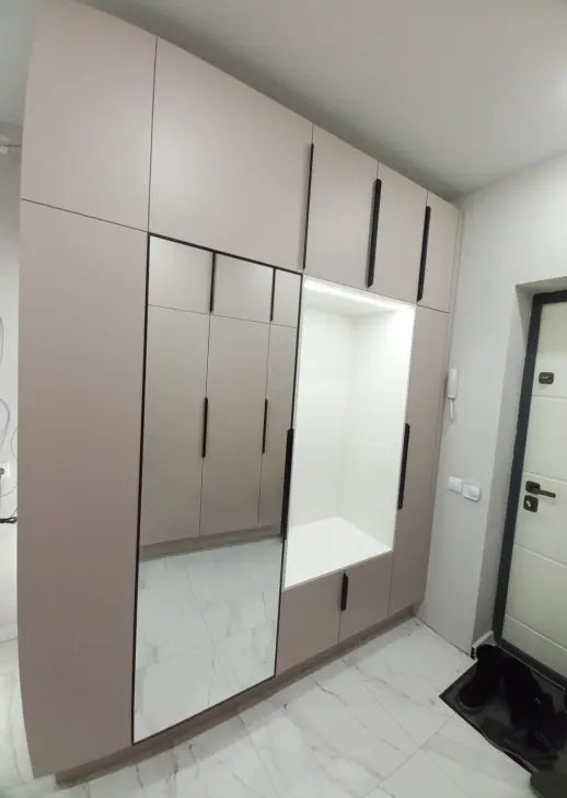 Шкаф в прихожую