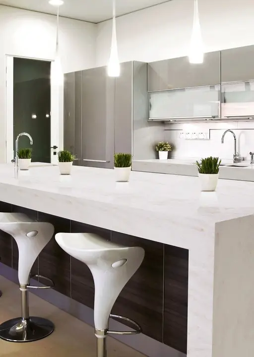 GRANDEX M 712 A Stylish Moon